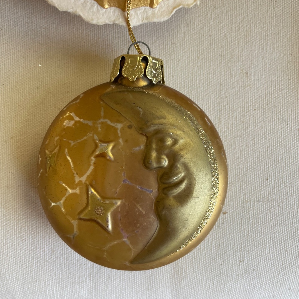 Gilded Treasures! Lot of 15+ Handmade paper and plaster ornaments &  decor items - Picture 13 of 15